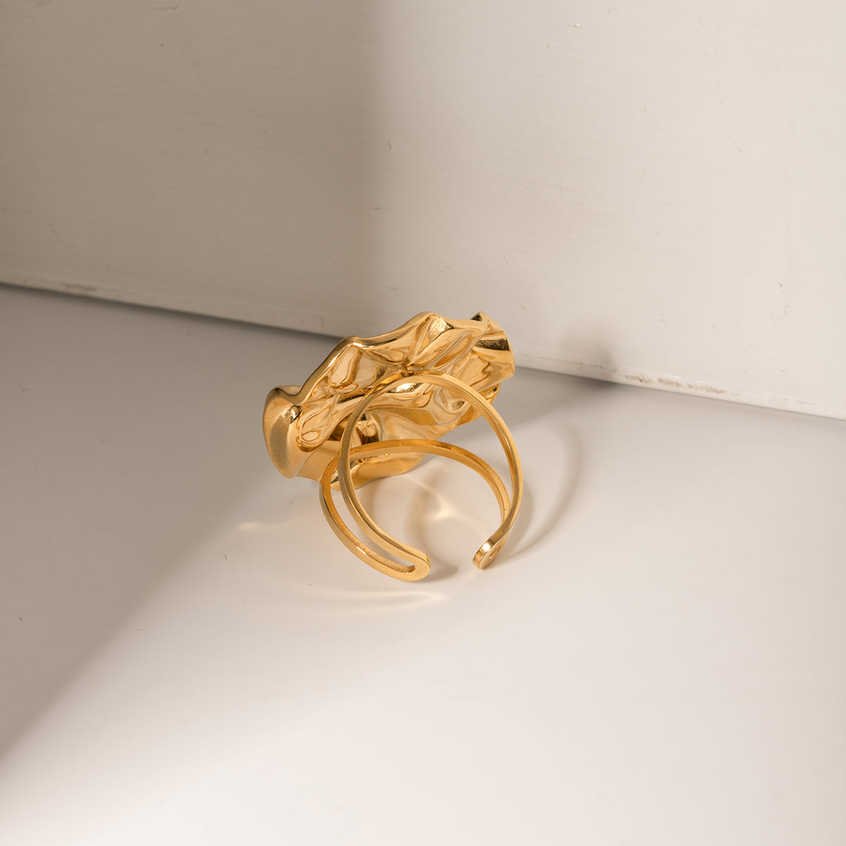 18k Gold Stainless Steel Wrinkled Round Ring