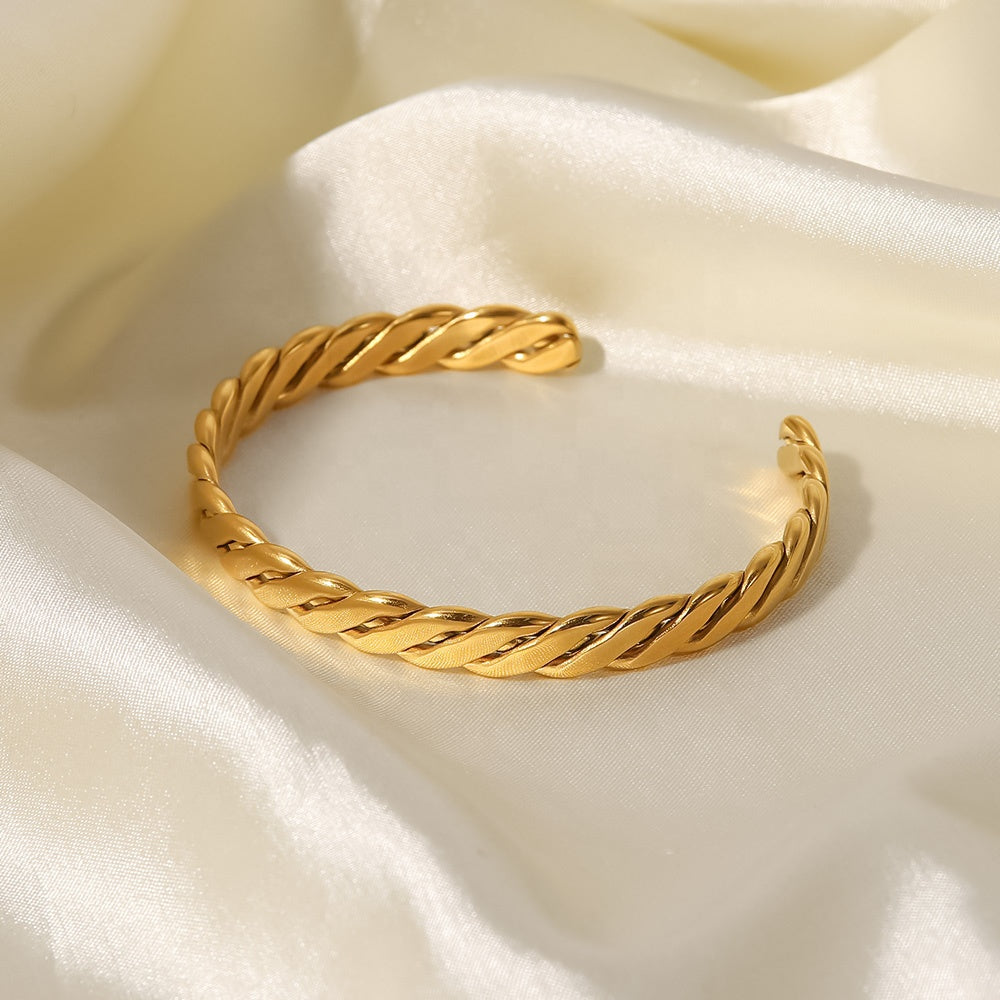 18K Gold Thick Cuban Link Bracelet