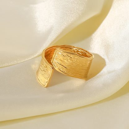 18k Gold Fashion Pleated Texture Ring