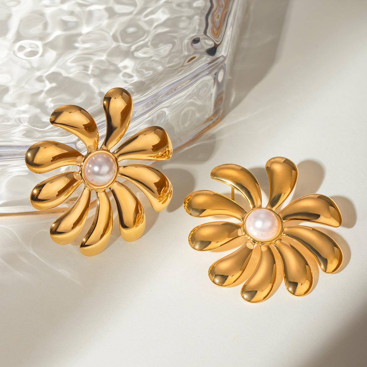 18K Gold Stainless Steel Pearl Sunflower Plastic Pearl Earrings