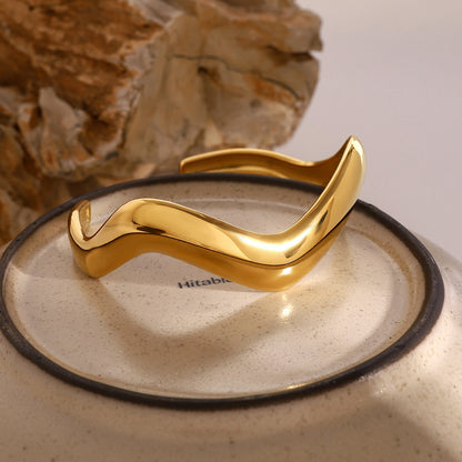 18k Gold Stainless Steel European Fashion Wave Large Smooth Bracelet