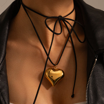 18K Gold Stainless Steel Heart Pendant Velvet Necklace