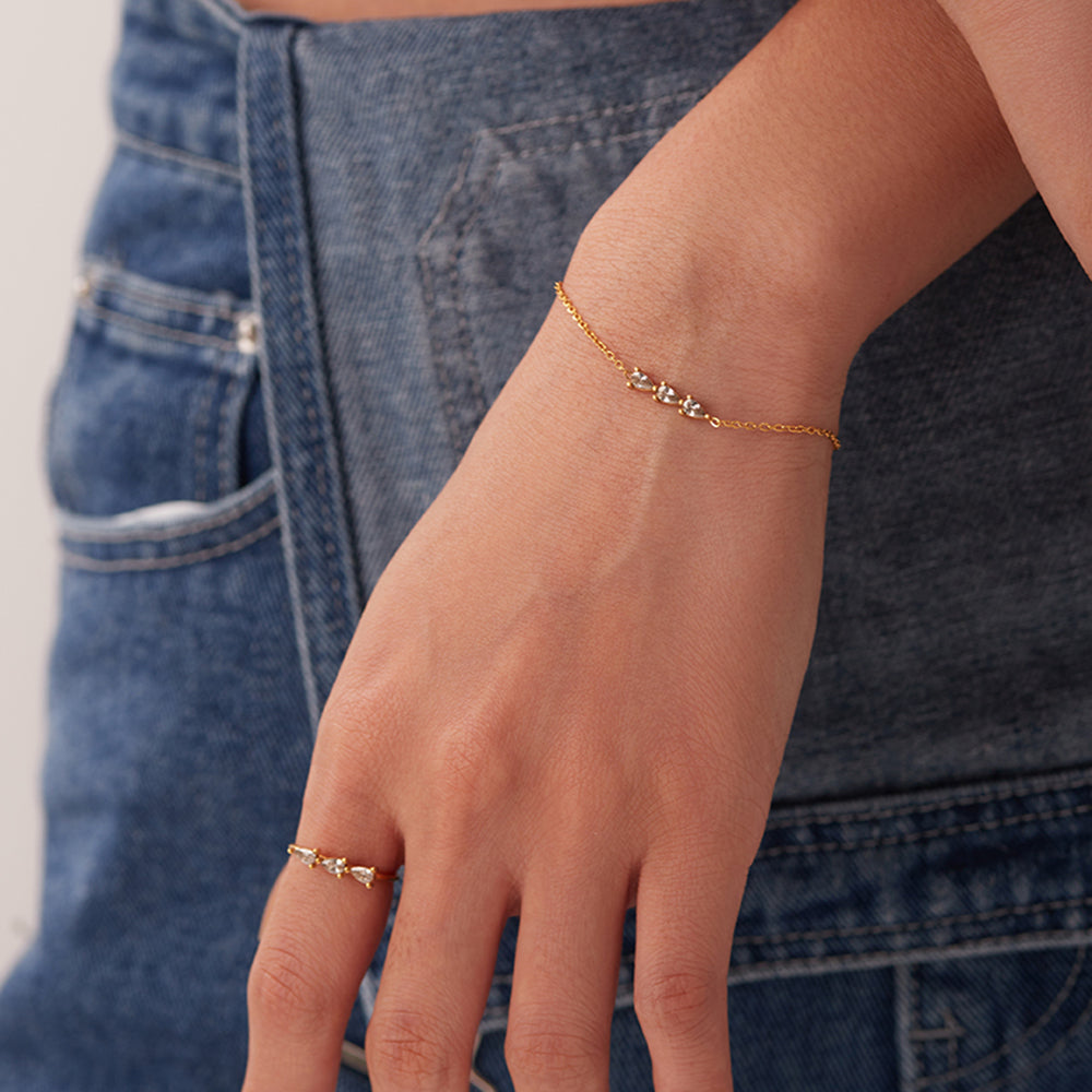 18k Gold with Teardrop Zircon Pendant Bracelet