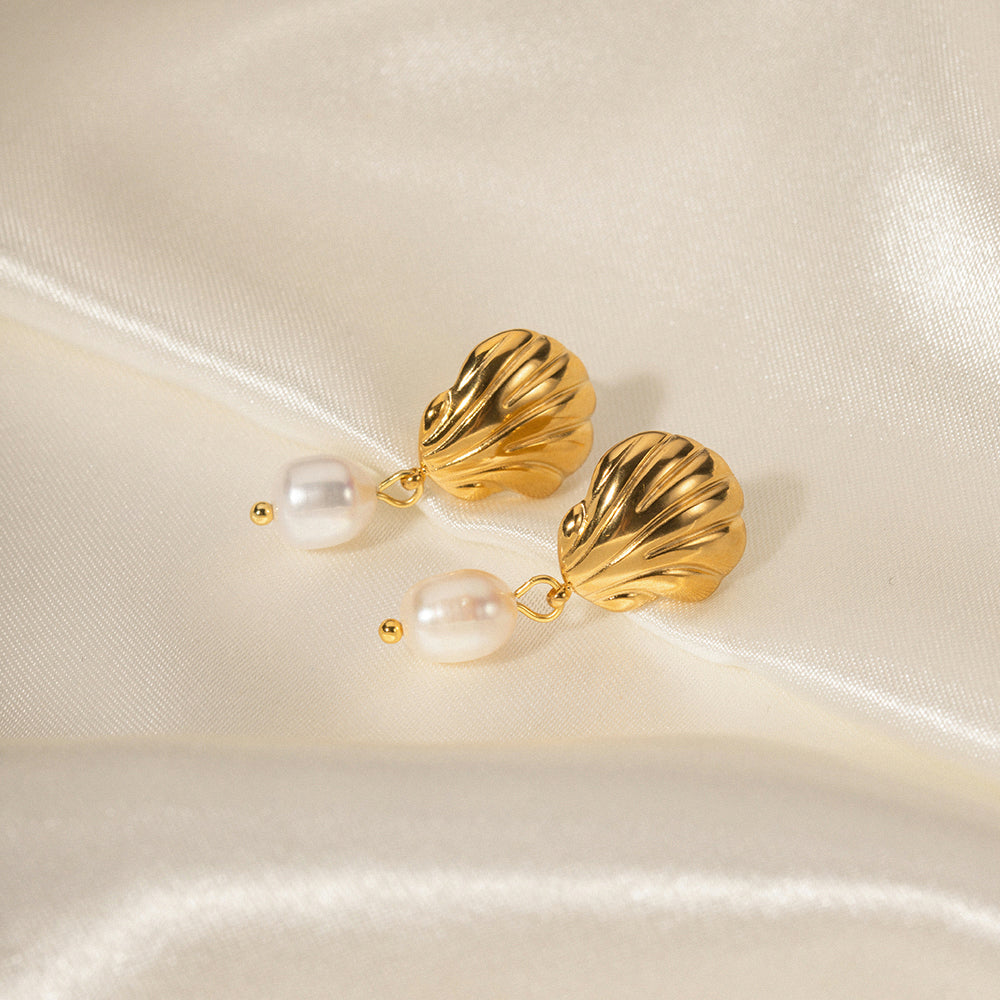 18K Gold Sand Shell Natural Freshwater Pearl Earrings